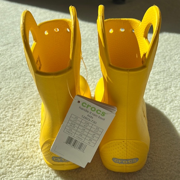 NWT! Crocs Kids Rainboot Yellow - Picture 2 of 4